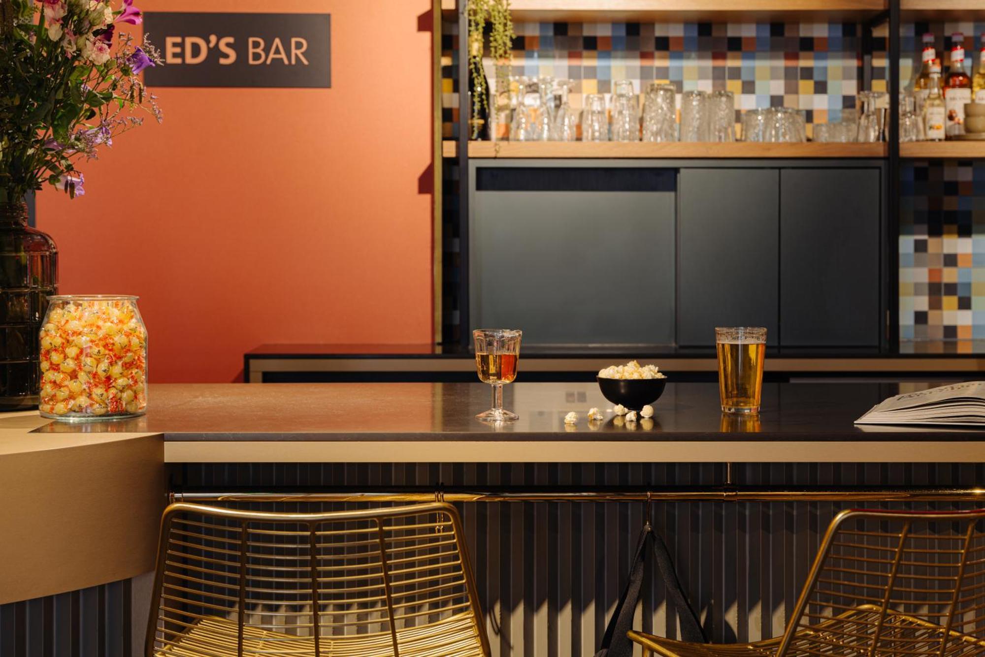 Leonardo Hotel Amsterdam Leidse Square ภายนอก รูปภาพ